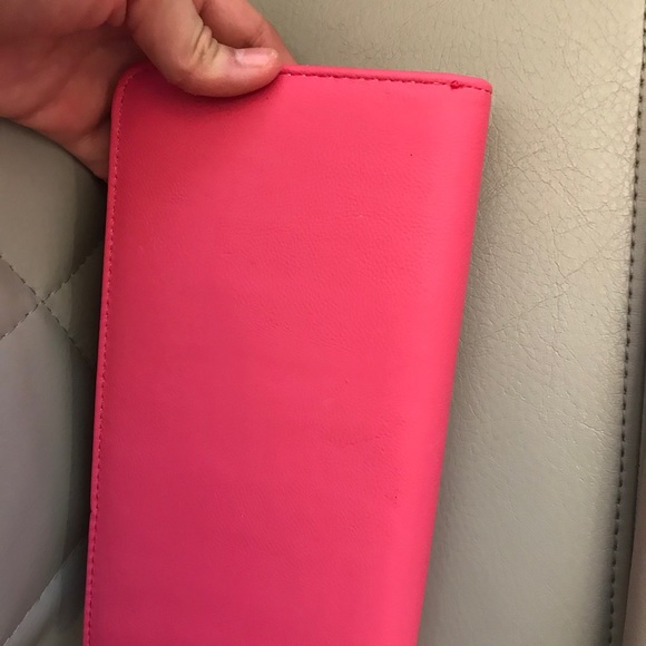 Wallets - Picture 4 of 4